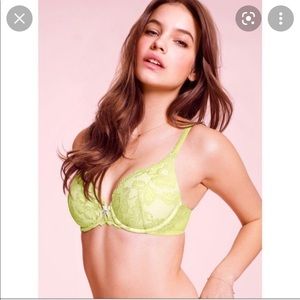 Victoria’s Secret Body by Victoria Push-up Bra 36C